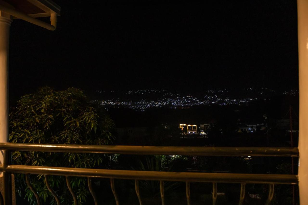 Kubus Homes Kigali Luaran gambar